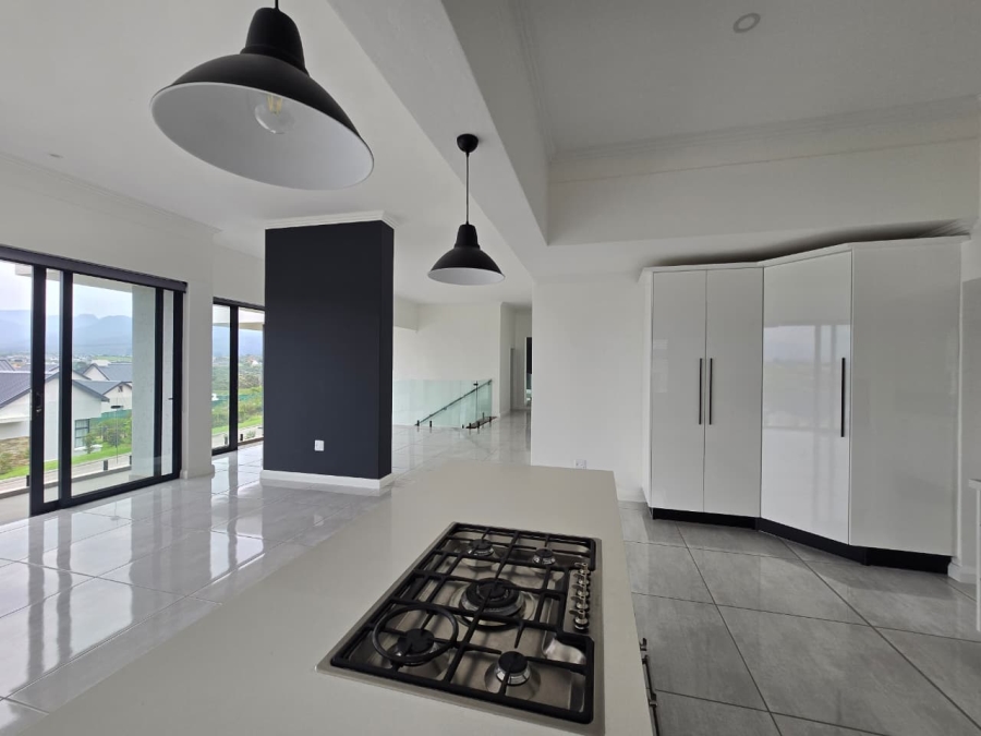 4 Bedroom Property for Sale in Kingswood Golf Estate Western Cape